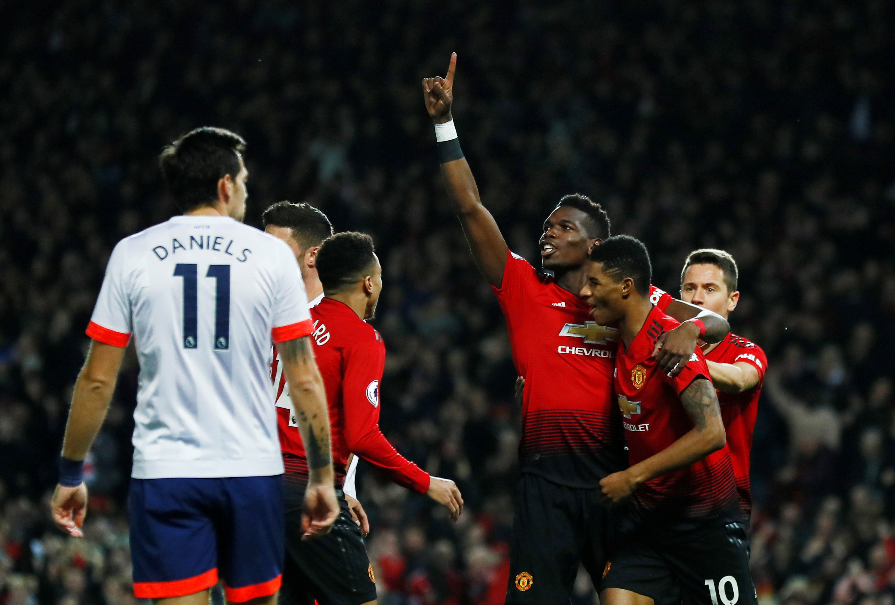 场也贡献颇 场也贡献颇